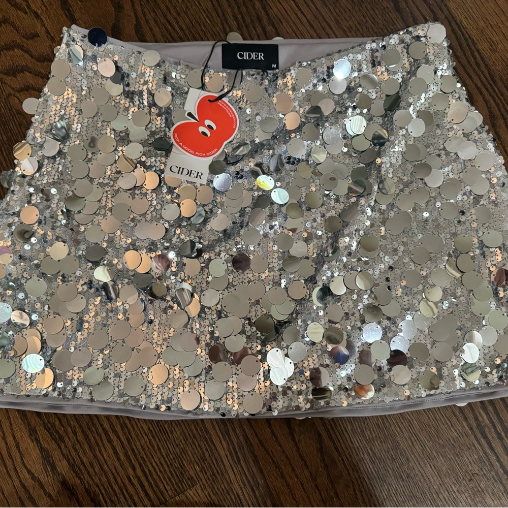 New with tags sequin Cider mini skirt size medium